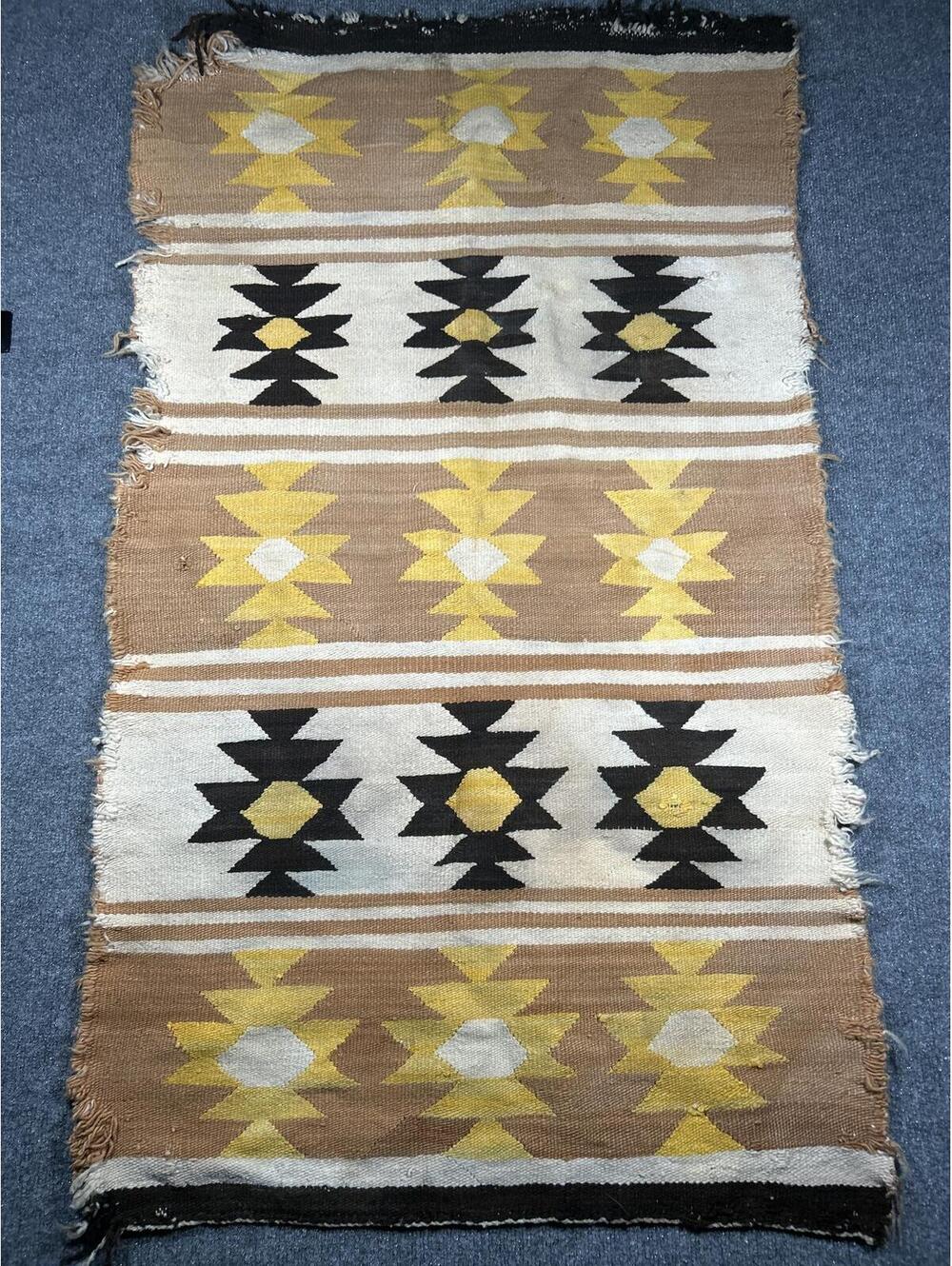 Authentic vintage Navajo Chinle regional style rug